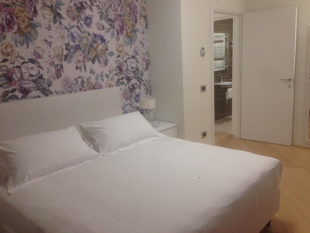 Embassy Aparthotel リミニ エクステリア 写真