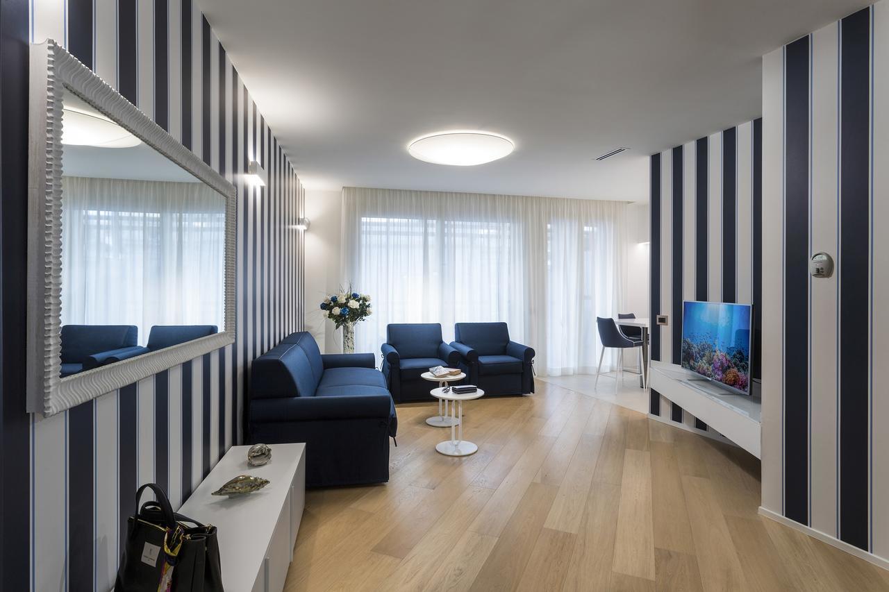Embassy Aparthotel リミニ エクステリア 写真